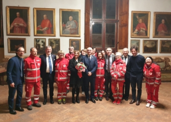 Insignita con la medaglia d’argento al merito della Croce Rossa ad Anna Petrangeli