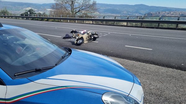 Incidente Grave Sulla Statale Tra Un Auto E Una Vespa Un Ferito