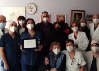 Donato un cardiografo e una poltrona al reparto di Anestesia e Rianimazione del Santa Maria della Stella