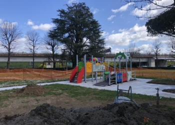 Pronte a breve le nuove attrezzature per i bambini e la giostra inclusiva di ciCasco nei giardini dello Scalo