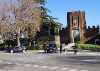 Ubriaca al volante esce fuori strada, denunciata dai Carabinieri di Fabro