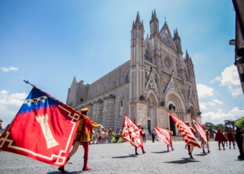 Corpus Domini 2023, ordinanza anti-vetro nel centro storico