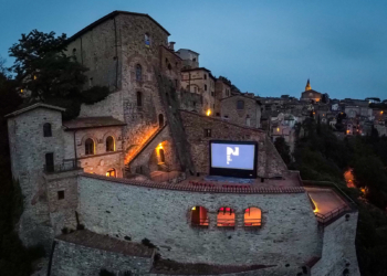 Un “Nido” per il cinema d’estate: 50 serate con grandi film, degustazioni, incontri e pure un concerto