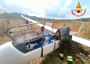 Atterraggio di emergenza di un aliante nei pressi di Baschi