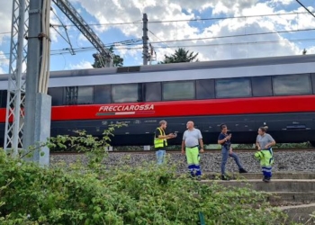 Treni bloccati, la Sala Operativa Regionale di Protezione Civile coordina gli interventi dei volontari
