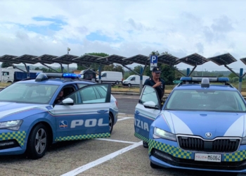 Guidava ubriaco in autostrada con un tasso alcolemico prossimo al coma etilico, automobilista denunciato