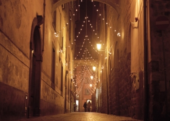 Atti vandalici e risse, Giovannini: “Anziché spendere denari pubblici per le luminarie di Natale diamo più luce agli orvietani tutto l’anno”