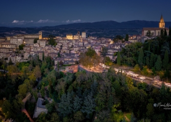 Todi si illumina di nuovo e diventa una smart city