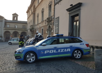 Donna ricercata tenta frode a due anziane fingendosi un medico della Asl