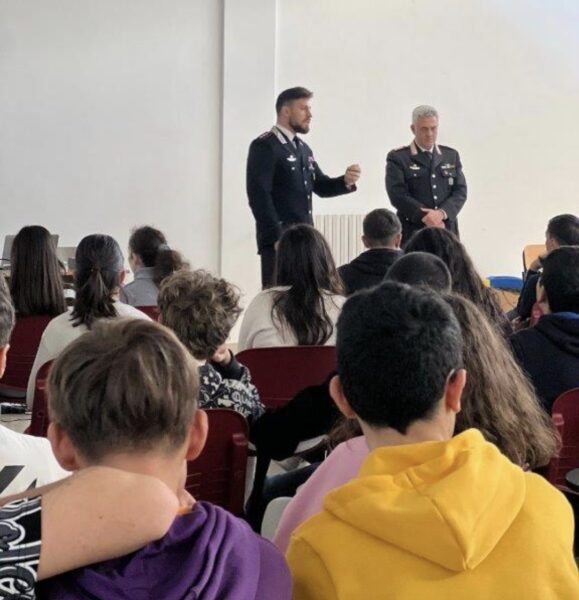 Cultura Della Legalità: Gli Studenti Della Scuola Secondaria Di Primo ...