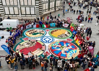 L’Associazione infioratori Bolsena al Festival delle arti effimere Unesco di Firenze