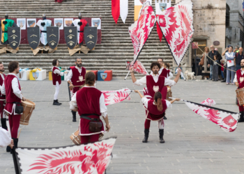 Todi diventa per due giorni “città degli arcieri”