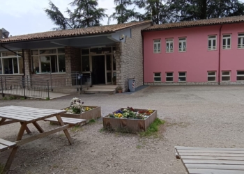 Todi, Primaria di Porta Fratta prima Scuola Books for Peace in Italia