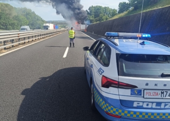 Autotreno in fiamme, autostrada bloccata tra Fabro e Orvieto