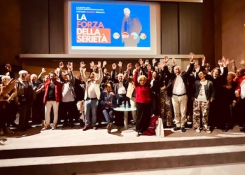 La squadra di Stefano Biagioli presentata in una Sala dei Quattrocento piena di sostenitori. “Votate per noi, anzi, votate per voi”