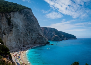 Goditi il tuo relax con il tour del Mar Tirreno: il nuovo servizio di Easy Tour Bus
