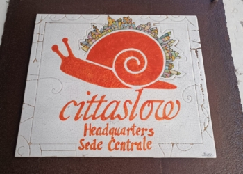 “Orvieto capitale Cittaslow, giochiamocela anche in casa! Un nodo al fazzoletto per il bene comune prossimo venturo”