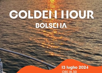 Aperitivo in barca sul lago di Bolsena all’ora del tramonto