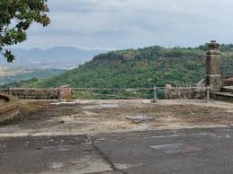 Muro crollato in Piazza Cahen, Pizzo: “Installeremo la ringhiera entro la fine dell’anno”