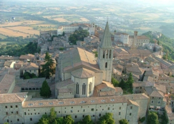 A Todi una carica di 3000 studenti di tutte le età. La città si conferma un polo formativo per un ampio territorio dell’Umbria centale