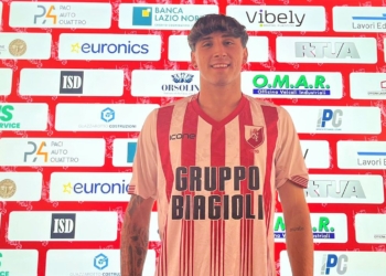 Giacomo Bologna in biancorosso, ai saluti Raffaele Lattuchella