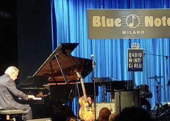 Toni Concina relaga un “Bacio a Mezzanotte” per la stagione musicale al ridotto del Mancinelli