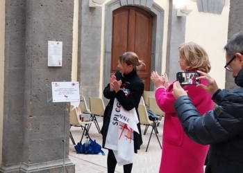 Targa sulla violenza alle donne. L’opposizione interroga l’Assessore Coppola