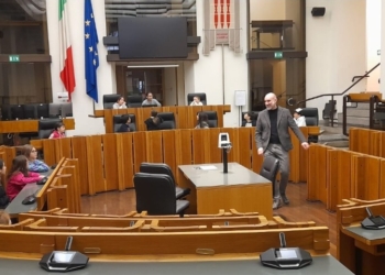 Gli alunni delle classi quinte di Ciconia diventano consiglieri regionali per un giorno