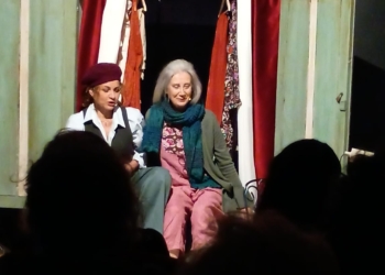 “Donne che vestono d’ortica” di Laura Calderini prende vita alla sala Sole di Napoli