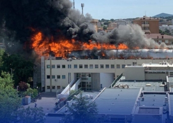 Incendio all’Università della Tuscia, crolla il secondo piano