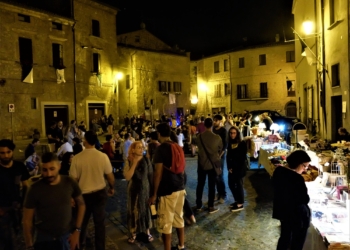 Due giorni di note e bicchieri nel Quartiere Medievale della Rupe con “Cantine Sonore”