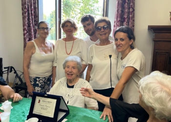 Targa d’argento per Fernanda Prosperini che ha spento 100 candeline