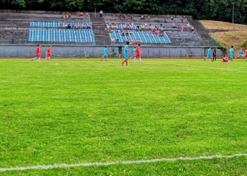 Bomber Lusha si presenta ai tifosi con una doppietta