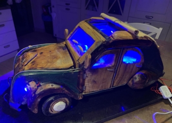 Le “Vieilles Coquilles” incontrano l’arte: a Joigny anche l’orvietano Marco Ciarlora con le sue auto in legno d’ulivo
