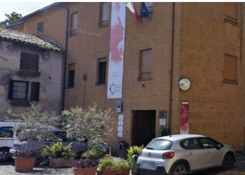 Lavori all’Istituto Professionale, divieto di sosta in Piazza Santa Chiara