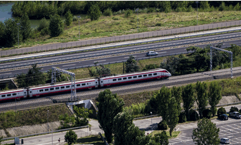 Lavori per il ripristino delle barriere stradali su Strada della Direttissima