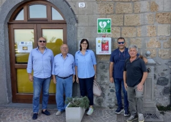 Dritti al cuore con “Oltre le Nuvole per Roberta”, defibrillatore in Piazza Garibaldi