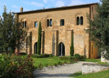 “Soste di pietra” incanta Orvieto: grande successo per i vent’anni di Locanda Palazzone