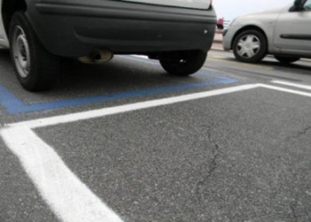Più posti auto per residenti e abbonamenti nei parcheggi insilati del centro storico