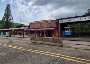 Bar di Piazza della Pace e bagni pubblici, via libera agli indirizzi per l’affidamento della gestione