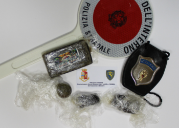 Arrestato dalla Polstrada sull’A1 con 100 grammi di hashish