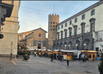 “A Natale regalati Orvieto”, apre i battenti la pista di ghiaccio