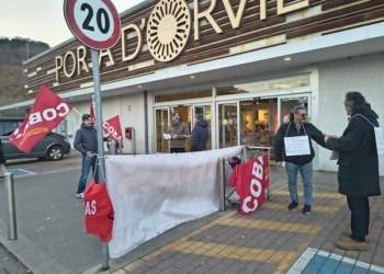Cobas: “Sciopero riuscito. La lotta continua nei vari siti di vendita contro le dismissioni di Unicoop Etruria”