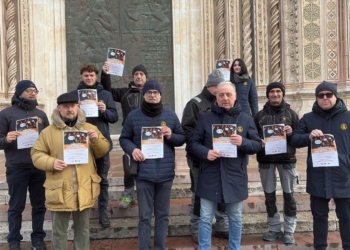 Opera del Duomo di Orvieto: flash mob dei lavoratori in piazza per rinnovo contratto delle fabbricerie
