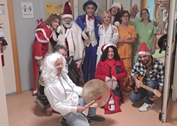 Un Natale di vicinanza: l’Associazione “Diamoci una mano” in visita nei luoghi di cura