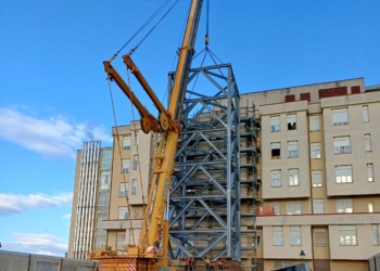 Santa Maria della Stella: installata la torre TA per il miglioramento sismico del presidio