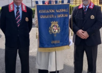 L’Associazione Nazionale Granatieri di Sardegna dona le Bandiere d’Italia e d’Europa agli Archivi di Stato di Terni e di Orvieto