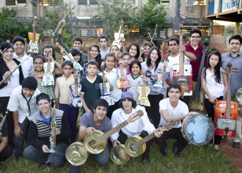 L’armonia degli scarti: in Umbria la musica che nasce dai rifiuti