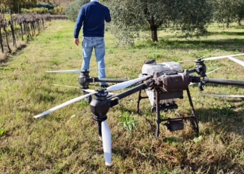 Agricoltura 4.0 in Umbria: Basalti Orvieto lancia il servizio di distribuzione con drone per la Farina di Basalto®