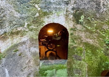 Pozzo di San Patrizio, prove di accessibilità possibile: la discesa di Giulia nel cuore di Orvieto